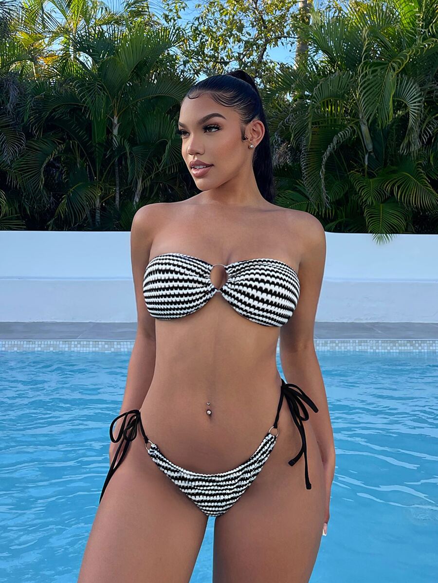 Striped Ring Linked Bandeau Summer Beach Bikini Set - Black and White - View 1