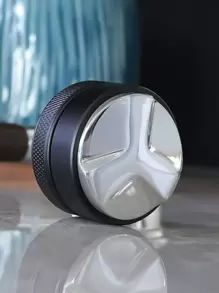 1 个咖啡压粉器，底座直径分别为 51 毫米、53 毫米和 58 毫米 回到学校