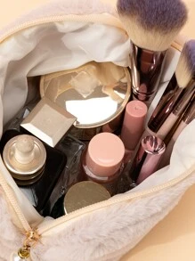 1个米色毛绒饼干可爱小狗大容量柔软八角形化妆包，适合女性和女孩，可作化妆包、护肤包、洗漱包、收纳袋、旅行必备、邮轮必备、宿舍必备、婚礼伴娘礼物、妈妈礼物、生日礼物、送给朋友和老师的礼物、家居装饰、浴室客厅卧室装饰、化妆品收纳整理包、化妆盒、旅行洗漱包、礼品收纳包、拉链配件收纳包、美甲包、女士礼物、圣诞礼物、女士礼物创意