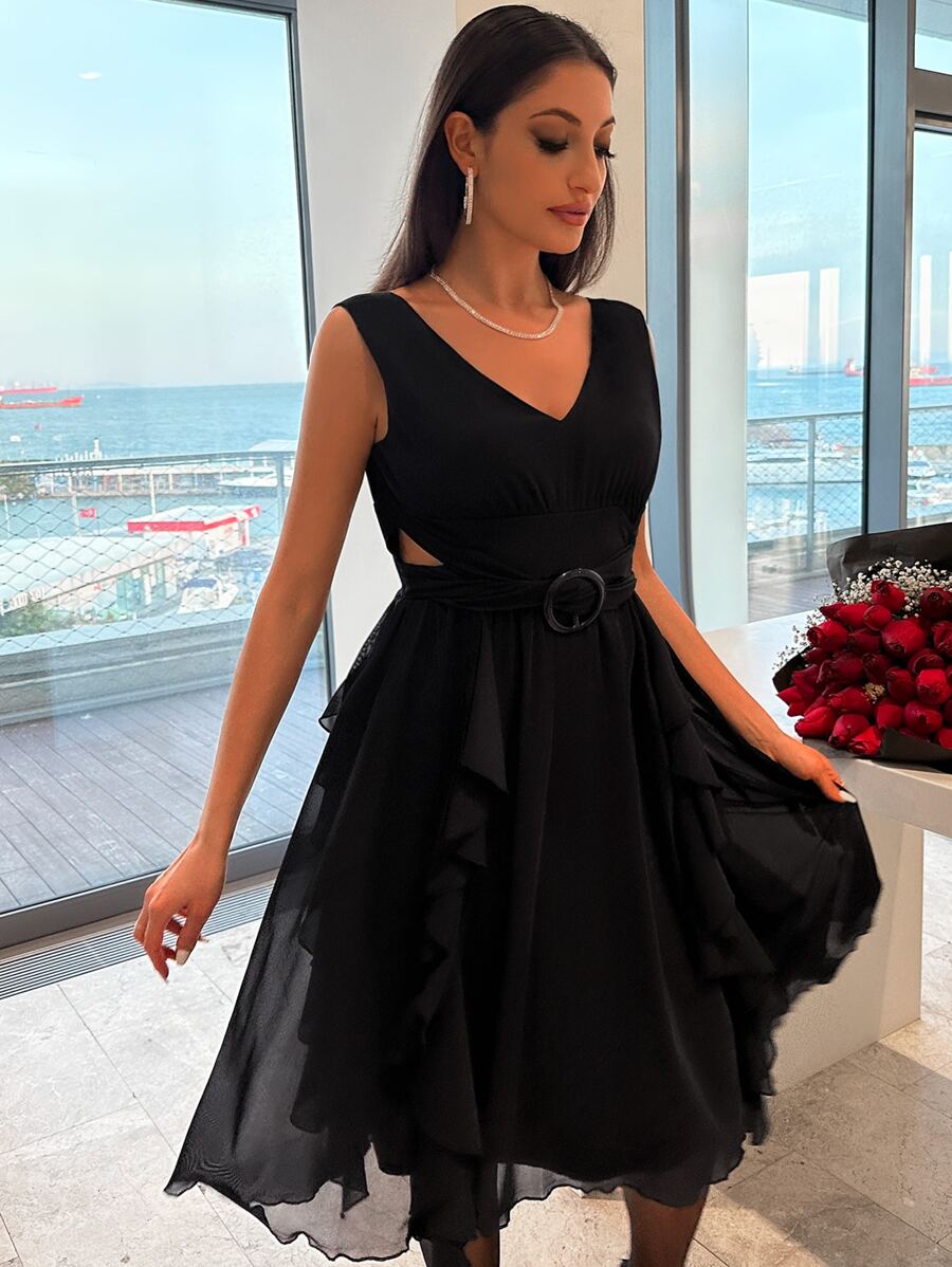 Ruffle Trim Cut Out Waist O-ring Asymmetrical Hem Dress - màu đen - Xem 1