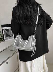 金屬質感鏈條斜挎包