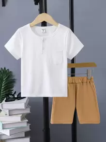 小男童補丁貼口袋T恤和短褲 - 彩色 - 查看 1