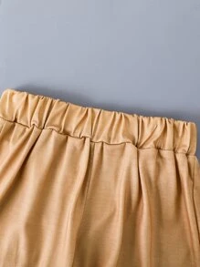 小男童補丁貼口袋T恤和短褲 - 彩色 - 查看 3