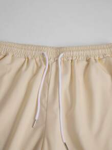 Manfinity RSRT 男士人像圖案襯衫和腰部抽繩短褲不帶T恤 - 卡其色 - 查看 6