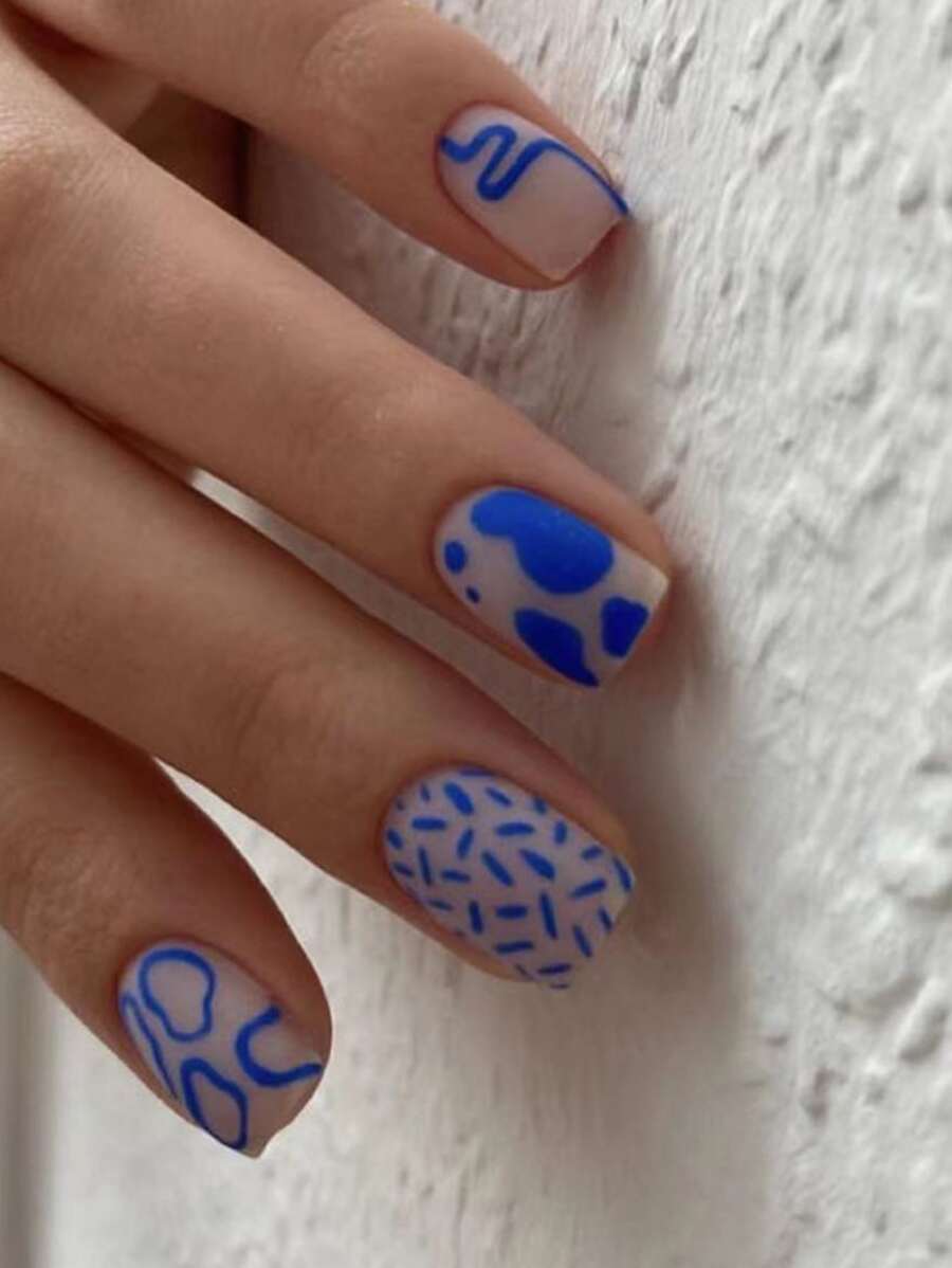 Get Glamorous with 24pcs Short Square Graphic Blue Geometric Pattern Matte Fake Nail & 1pc Nail File & 1sheet Tape - Multicolor - View 1