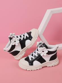 Girls Colorblock Flower Decor Lace-up Front Sneakers - Black and White - View 3