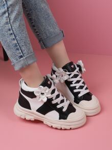 Girls Colorblock Flower Decor Lace-up Front Sneakers - Black and White - View 8