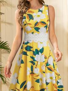 印花水溶蕾絲拼接連衣裙 - 黃色 - 查看 4