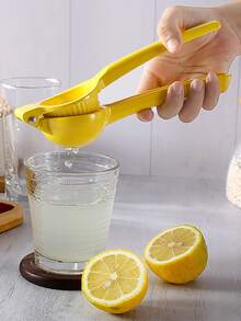1pc Mini Plastic Hand Juicer, Minimalist Yellow Manual Press Juicer For Kitchen - Yellow - View 4