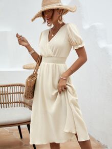 SHEIN VCAY 素色交疊領A字連衣裙 - 杏色 - 查看 5