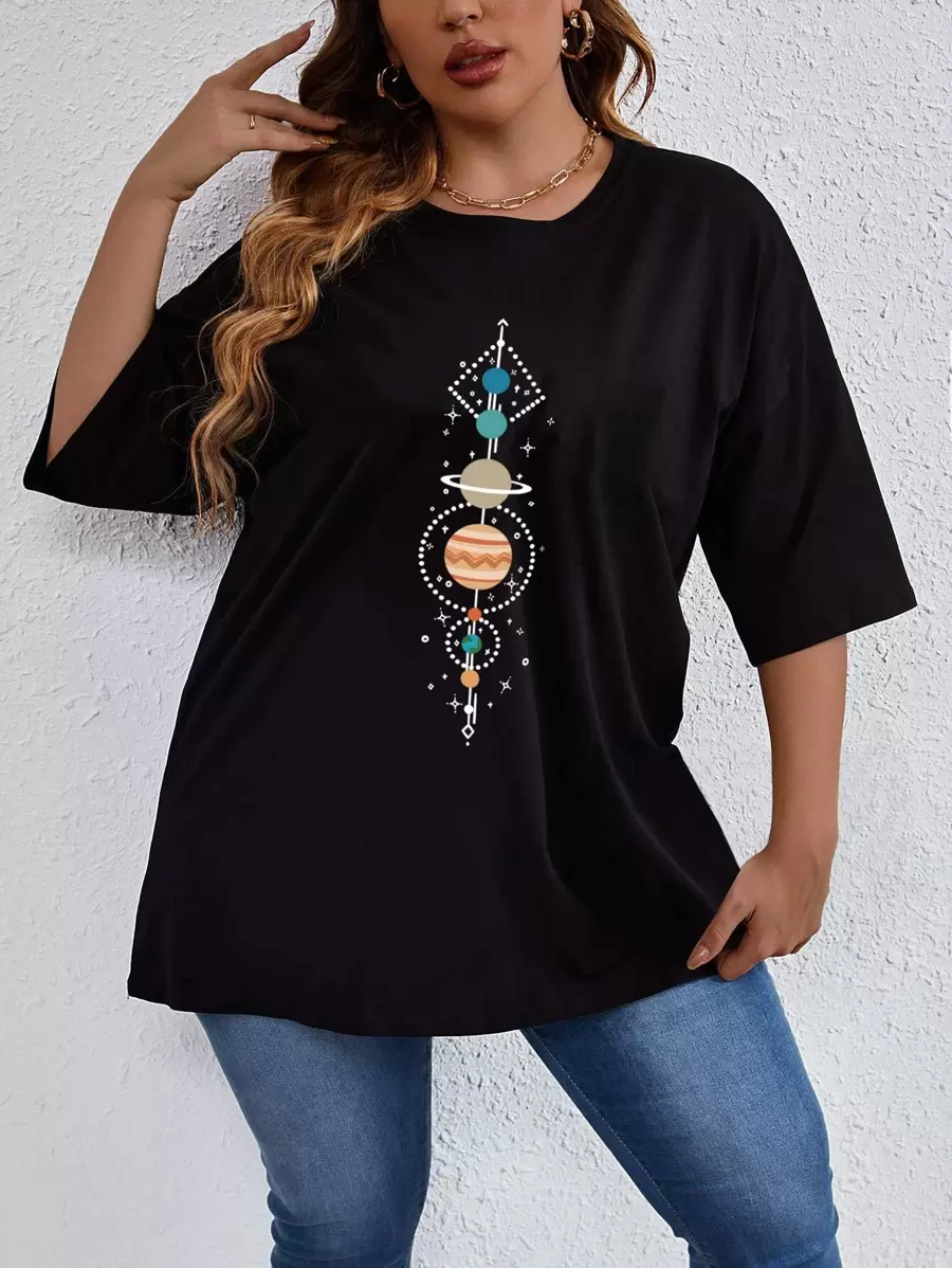 SHEIN LUNE 大碼星球印花落肩T恤 - 黑色 - 查看 1
