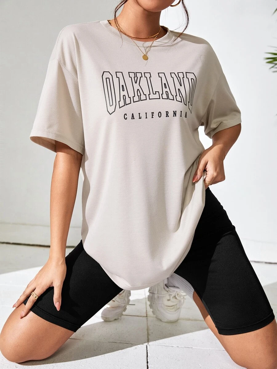 SHEIN Unity 字母圖案落肩T恤和騎行褲 - 卡其色 - 查看 1