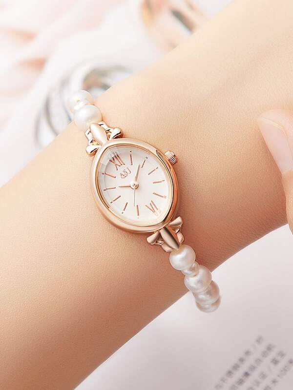 Oval Pointer Quartz Watch As A Gift For Students Returning To School