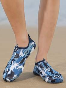 Camo Print Slip On Creek Socks - Blue - View 2