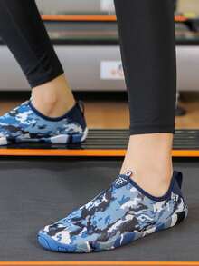 Camo Print Slip On Creek Socks - Blue - View 3