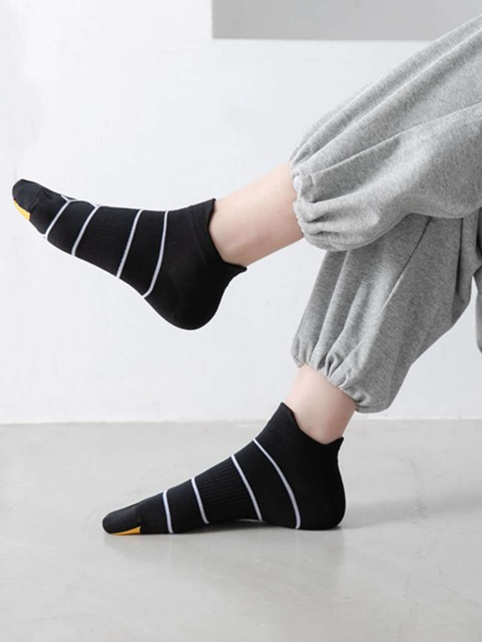 Women's Sports Ankle Socks For Outdoor Running, Fitness & Hiking