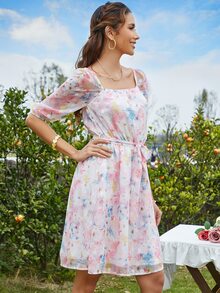 Eilly Bazar 印花方領繫腰帶連衣裙 - 彩色 - 查看 4