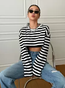 DAZY 条纹印花落肩短款 T 恤节日 - 黑與白 - 查看 5