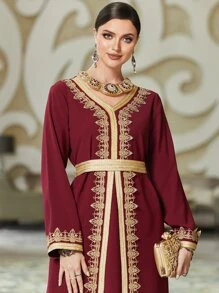 Al Najma Áo Kaftan thắt đai ren đỏ Burgundy - Màu Đỏ Sâu - Xem 7