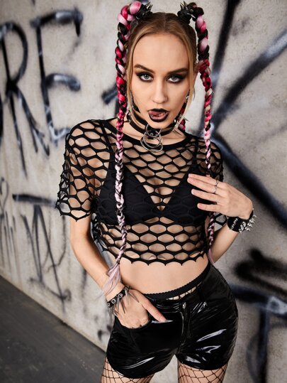 Top corto scavato senza reggiseno