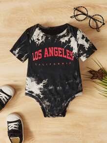 SHEIN 男嬰紮染字母圖案連體衣 - 白色 - 查看 1