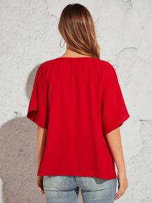 SHEIN LUNE 素色蝙蝠袖V領襯衫 - 紅色 - 查看 2