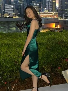 สีเขียวเข้ม