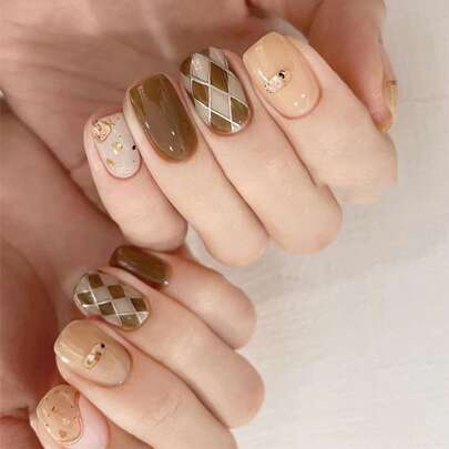 24pcs Short Square Geometric Pattern Fake Nail & 1pc Nail File & 1sheet Tape