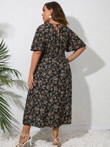 SHEIN VCAY 大碼碎花蝴蝶袖連衣裙 - 彩色 - 查看 2