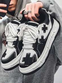 男士双色系带运动鞋，时尚黑白滑板鞋男士街头服饰