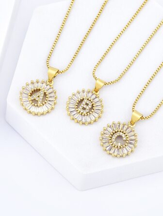 1入組字母細節方晶鋯石圓形吊飾項鍊