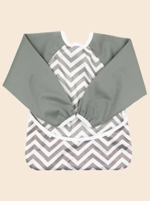 Baby Geometric Print Sleeve Bib - Grey - View 2