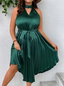 SHEIN Clasi Đầm Plus Size Bất đối xứng Cắt ra Thắt lưng Nút Xếp li màu trơn Thanh lịch - Màu xanh lá cây đậm - Xem 1