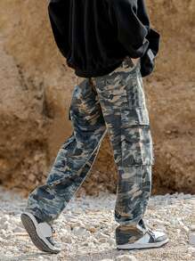 ROMWE MEN Guys Camo Print Flap Pocket Side Cargo Pants - Multicolor - View 2
