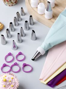 14入組不銹鋼裱花嘴和5入組裱花袋和5入組轉換器和1入組清潔刷和5入組矽膠戒指