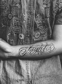 1 hoja Pegatina tatuaje con estampado de letra - Azul - Ver 5