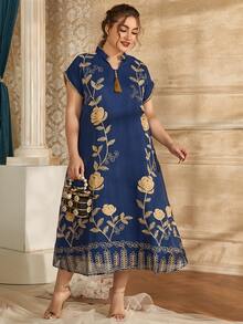 Al Najma Plus Notched Neck Floral Embroidery Dress - Blue - View 4