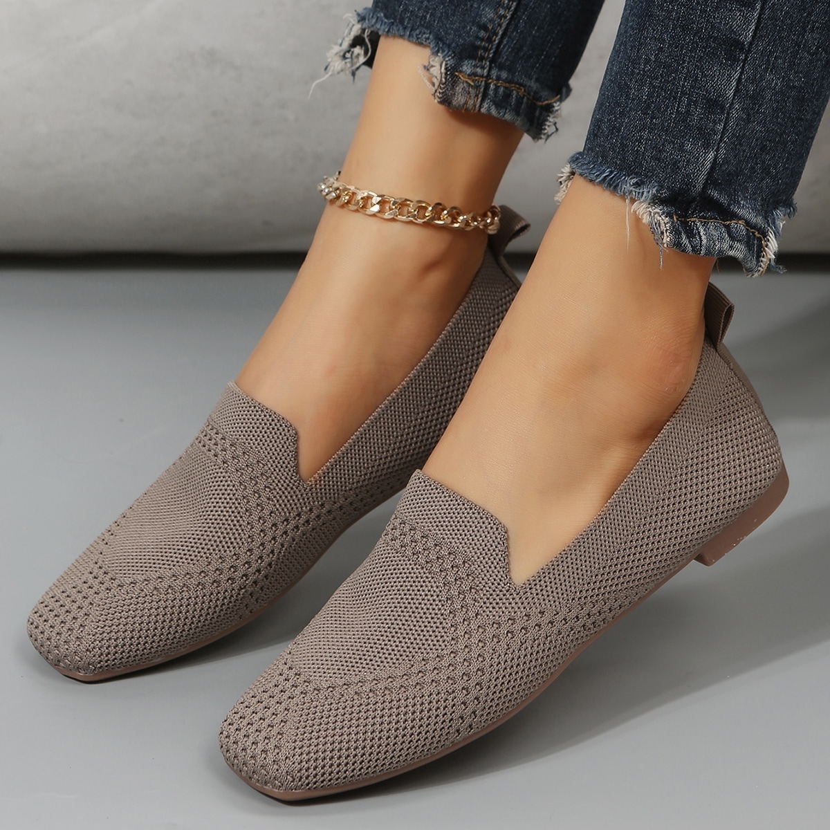 Zapatos planos de mujer transpirables y antideslizantes con diseño calado para el otoño 2025, bailarinas de moda para exteriores con parches