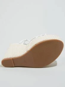 New European & American Fashion Summer Wedge Crossed Strap Waterproof Platform Open Toe Anti-Slip Sandals