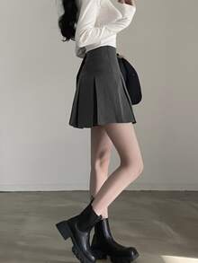 Chân váy ngắn xếp ly màu trơn, kiểu dáng Hàn Quốc năng động, ngọt ngào, thanh lịch, món đồ không thể thiếu cho mùa xuân. - Màu xám đen - Xem 2