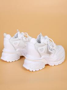 女士字母細節前綁帶坡跟運動鞋時尚白色坡跟運動鞋