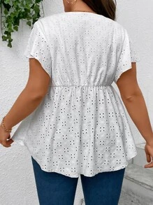 Flirla 大碼網眼刺繡繫帶領蝴蝶袖荷葉邊下擺T恤 - 白色 - 查看 2