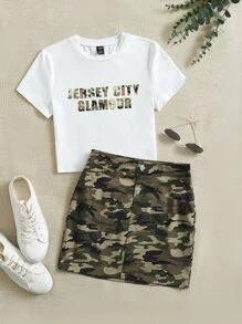 SHEIN EZwear 字母圖案短款T恤和迷彩印花半身裙 - 彩色 - 查看 1