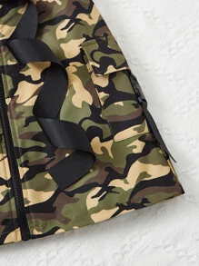SHEIN 青少年女孩迷彩印花翻蓋口袋腰帶工裝裙