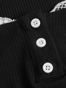 SHEIN MOD Camiseta crop con encaje en contraste ribete fruncido 2 en 1 - Negro - Ver 4