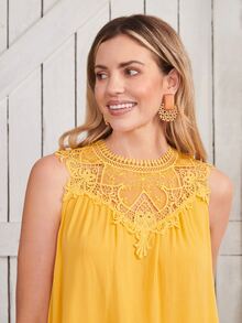 SHEIN Clasi Guipure Lace Panel Tank Top