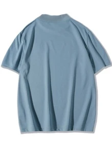 Manfinity Hypemode Hombres Camiseta con estampado de slogan de cuello alto - Neblina azul - Ver 2