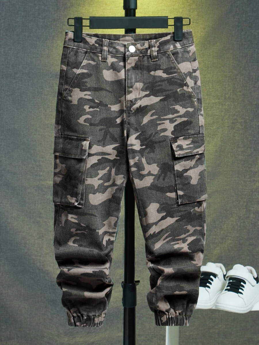 SHEIN 男孩迷彩印花翻蓋口袋工裝牛仔褲