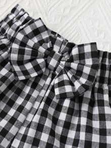 SHEIN Vintaside Kids Baby Girl Slogan Graphic Ruffle Trim Tee & Gingham Bow Front Shorts, For Christmas - Black and White - View 9