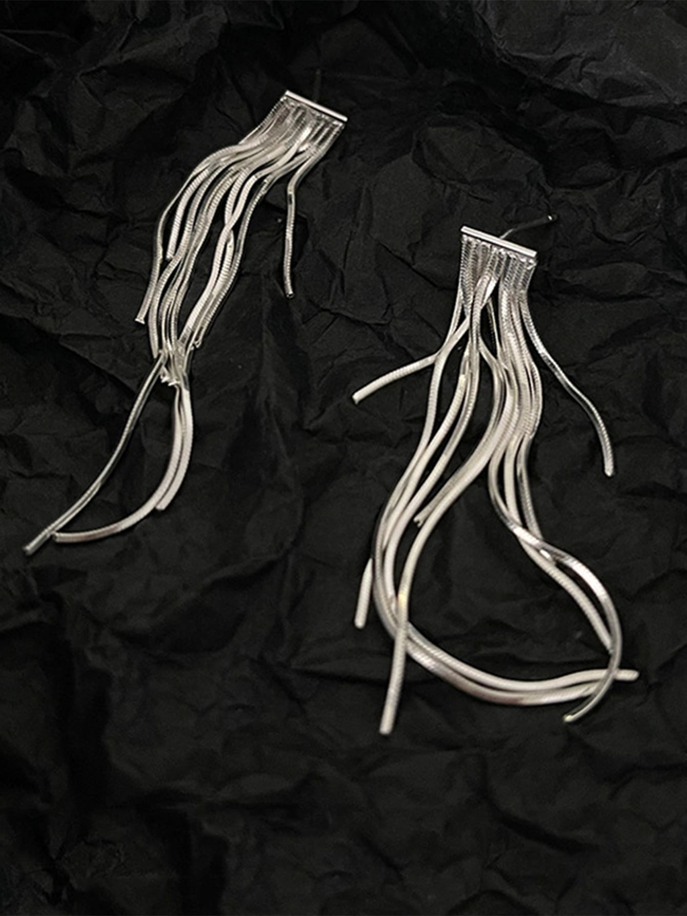 Bông tai thả chuỗi tua - Bạc - Xem 1